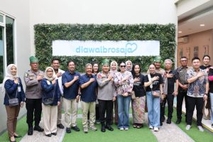 Kolaborasi Kemanusiaan, Polda Riau Bantu 310 Warga Ikut Operasi Katarak Gratis